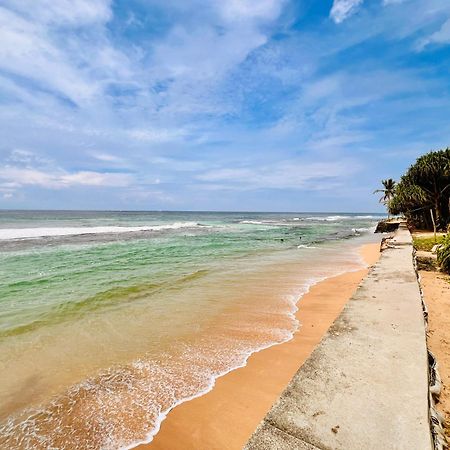 Ocean Front Villa Hikkaduwa Kültér fotó