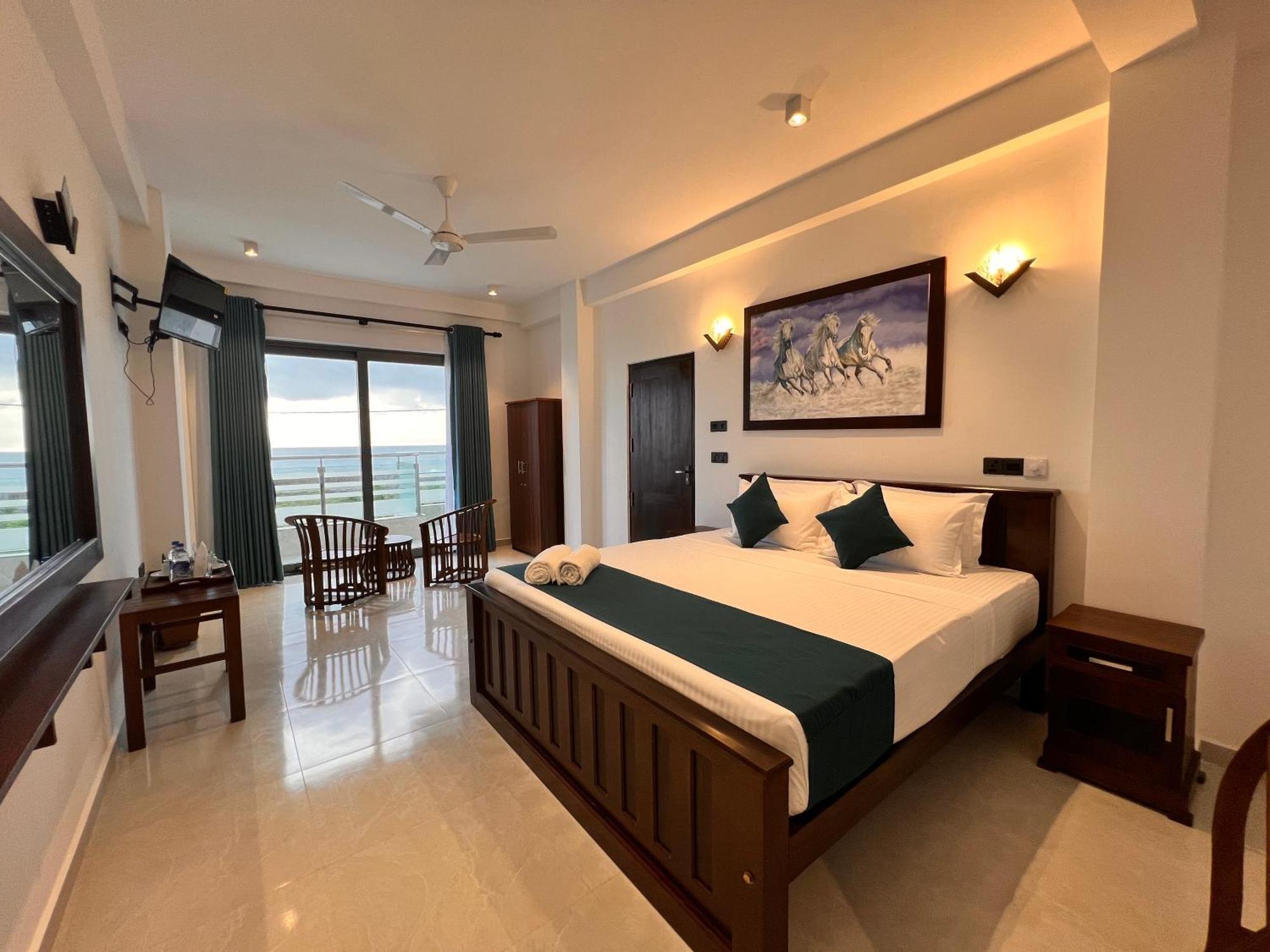 Ocean Front Villa Hikkaduwa Kültér fotó