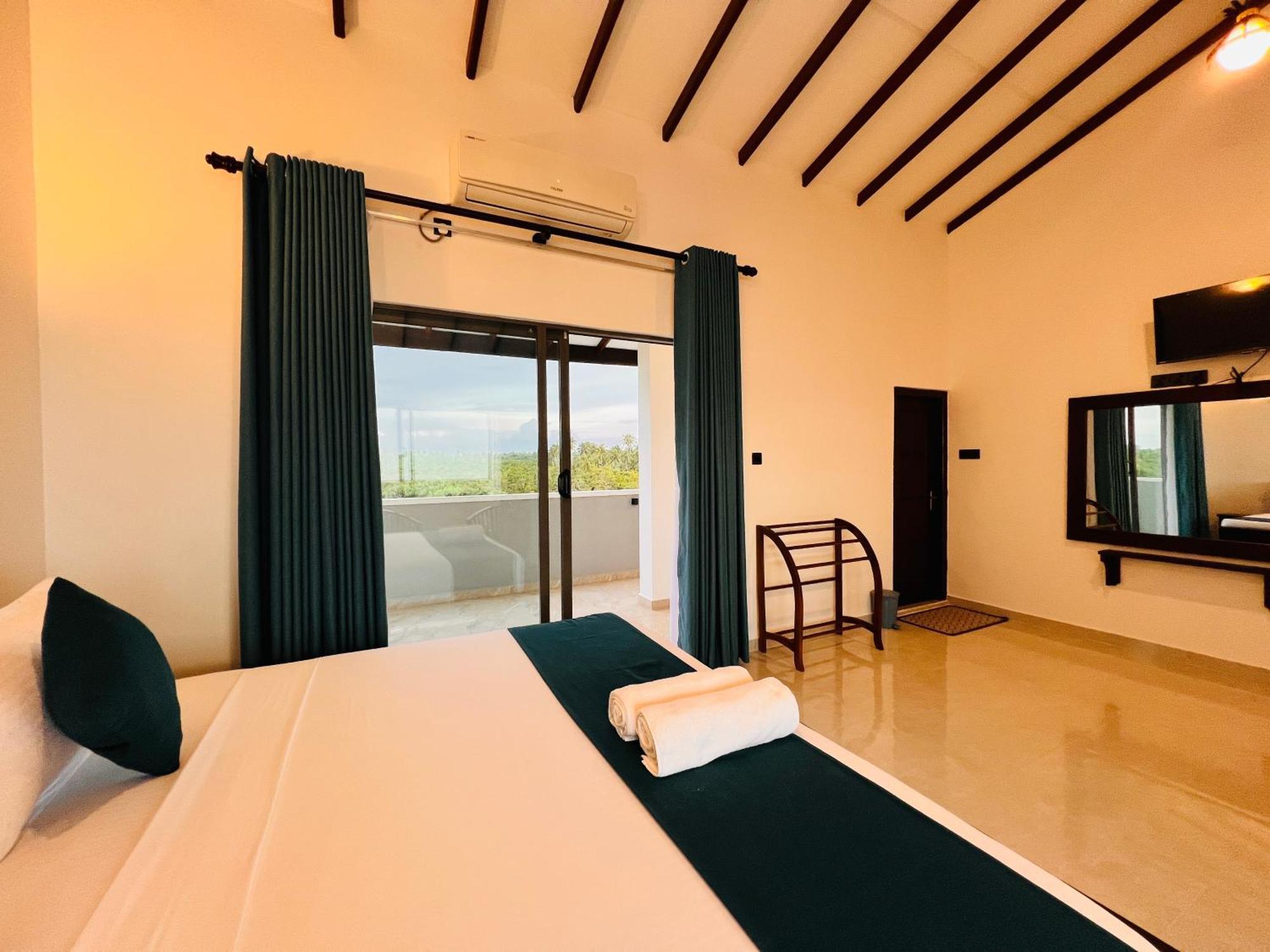Ocean Front Villa Hikkaduwa Kültér fotó