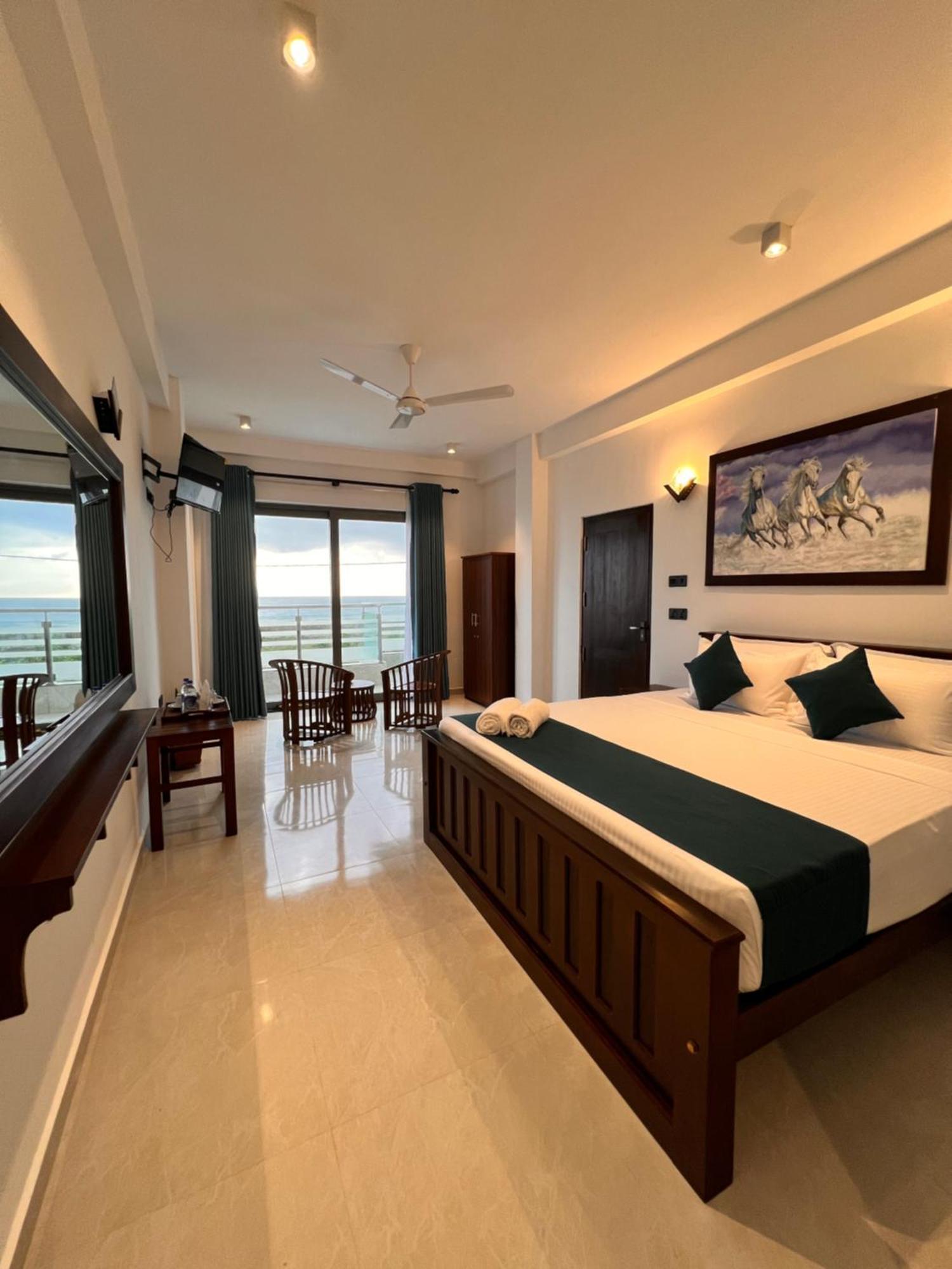 Ocean Front Villa Hikkaduwa Kültér fotó