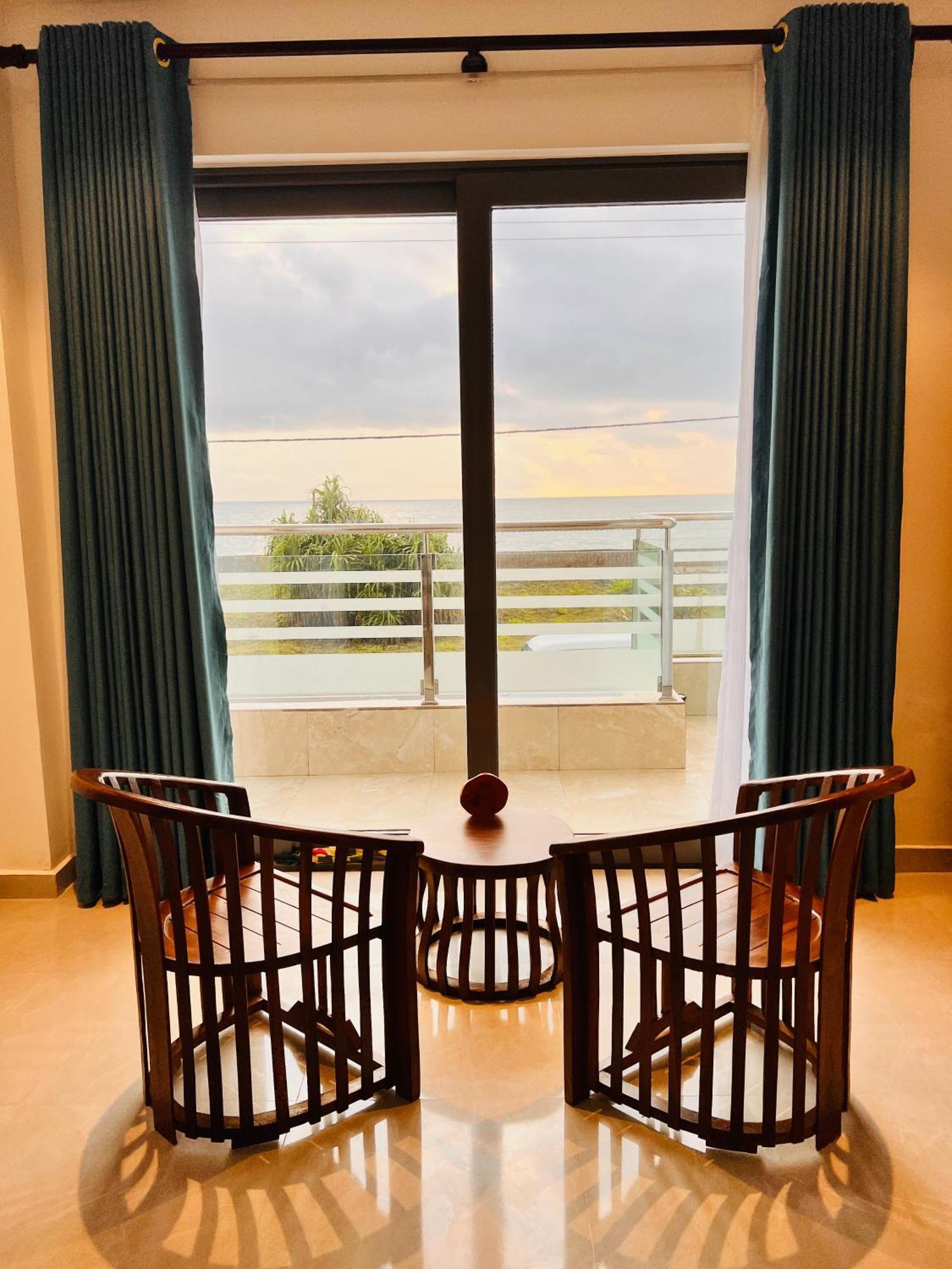 Ocean Front Villa Hikkaduwa Kültér fotó