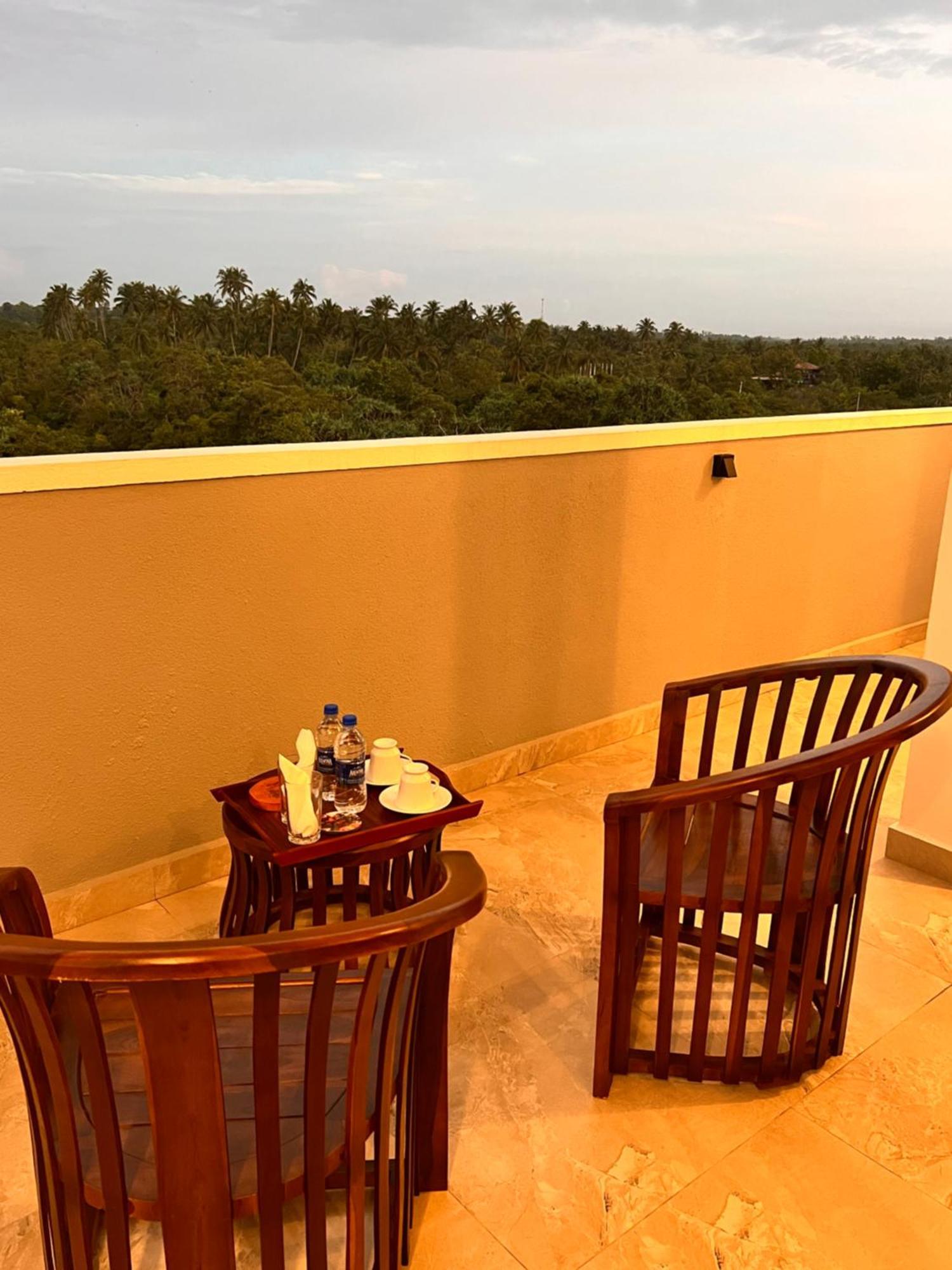 Ocean Front Villa Hikkaduwa Kültér fotó